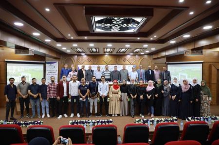 كلية الهندسة التطبيقية والتخطيط العمراني تحتفي بطلبتها الفائزين بجائزة معالي السفير المهندس "فتحي جبر عفانة"